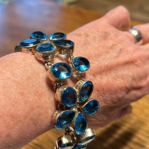 Chunky blue flower 925 sterling silver 9 inch bracelet pre owned